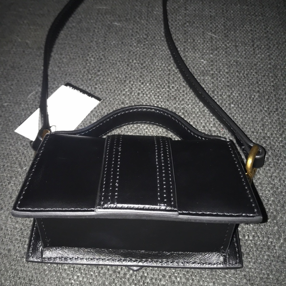 jacquemus le bambino in black. - Picture 3 of 5